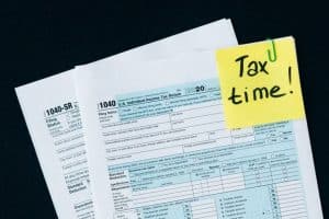 ¿Cuáles son los beneficios al declarar impuestos?